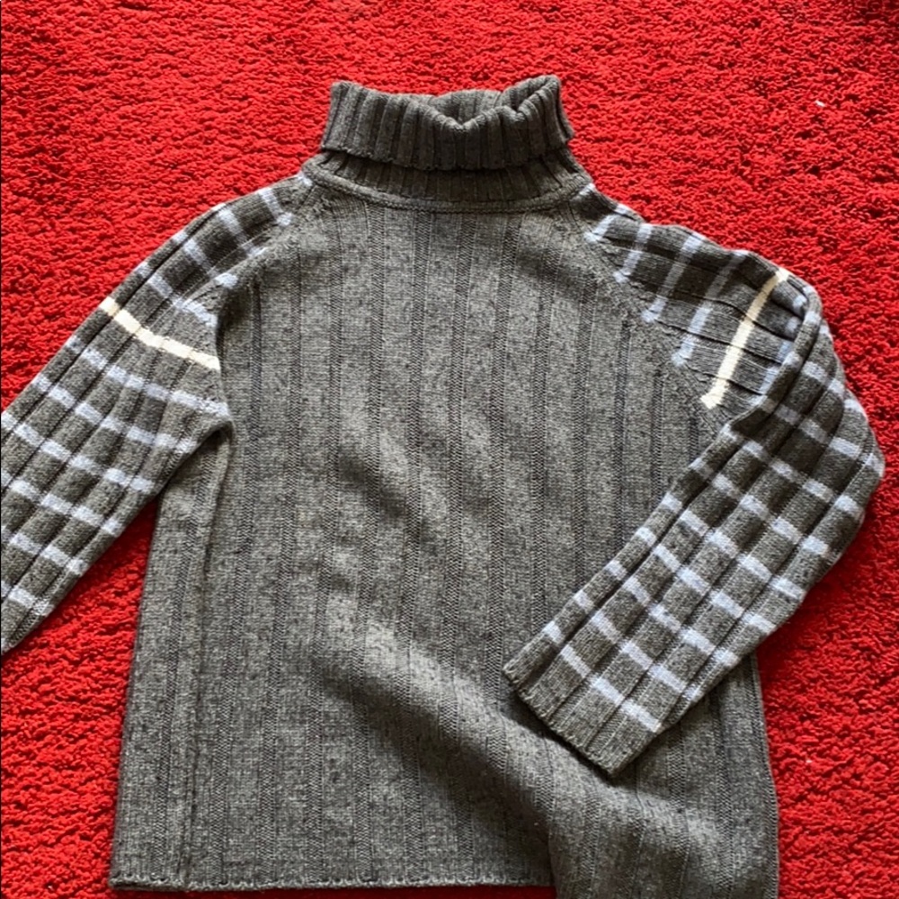 DOLCE AND GABANA TURTLE NECK SWEATER
